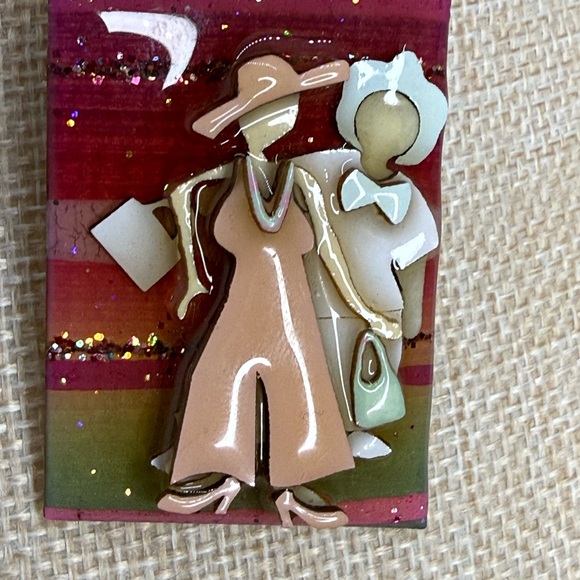 EUC Lucinda Woman Pins Vintage Brooch - Picture 3 of 5
